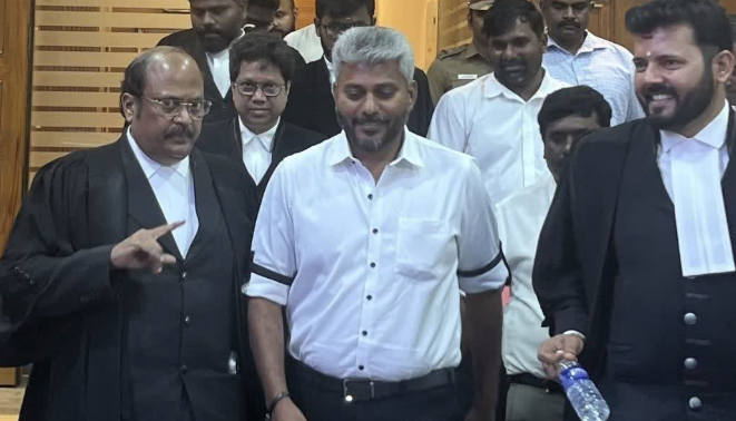 சகோதரரை தாக்கியதாக வழக்கு: புதுவை நீதிமன்றத்தில் அமைச்சர் மரிய வில்சன் ஆஜர்!